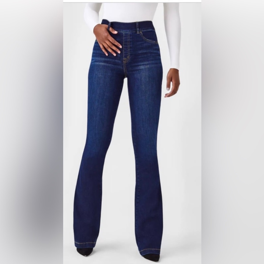 Spanx Pull On Flare Jeans NWOT Medium Wash Blue Size SP